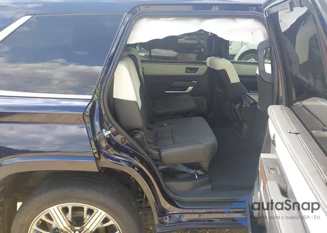 2025 Toyota Sequoia Capstone z USA, uszkodzony, nr VIN 7SVAAABA5SX055248